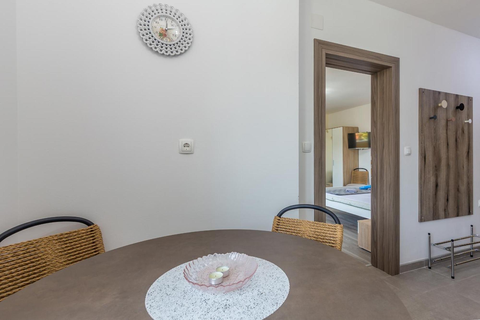 Apartmani Tena 니바이스 외부 사진